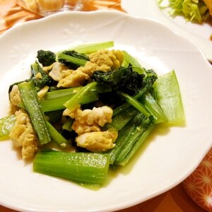 簡単☆小松菜と卵の麺つゆ炒め
